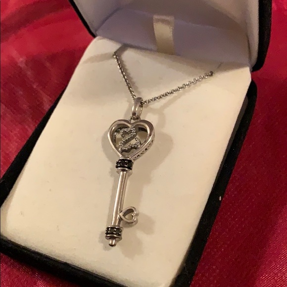 Kay Jewelers Open Heart Key Necklace 